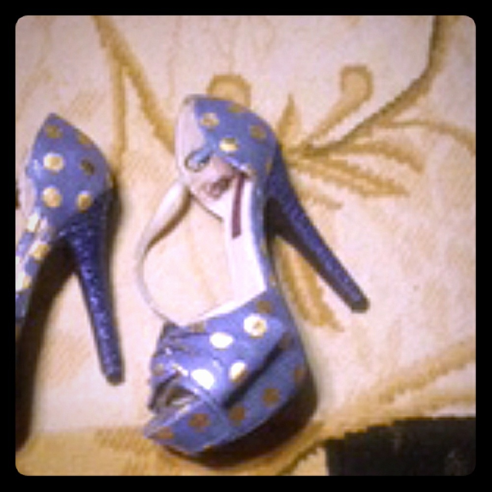 Shoes - image 1